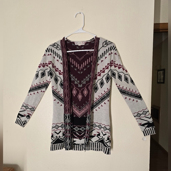 Pink Republic Gray and Purple Cardigan with Geometric Pattern - Picture 1 of 3